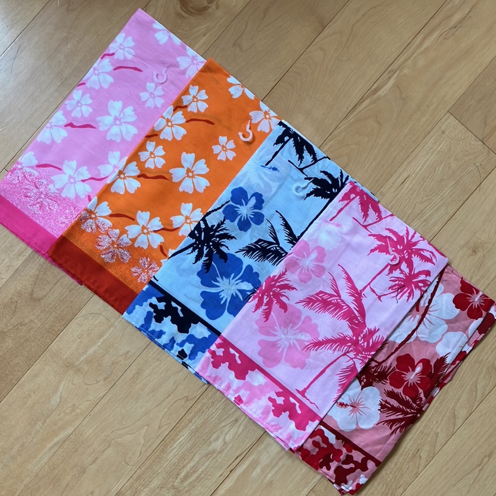 BANDANNAS- Five in 2 Patterns- Unique!